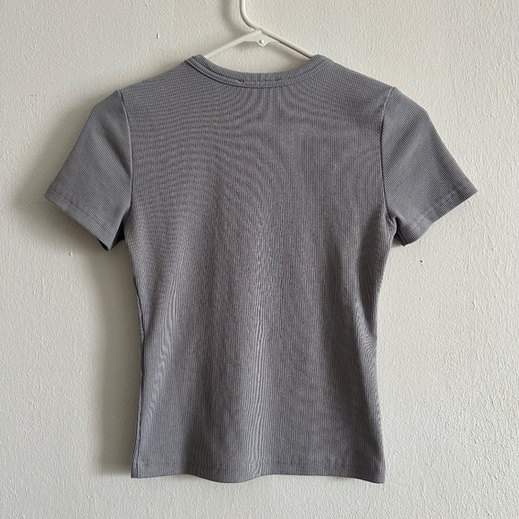ZARA Women's Gray T-Shirt - Picture 3 of 3